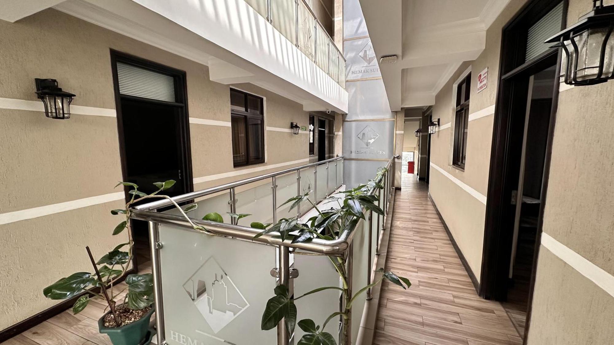 Hemak Suites Hotel Nairobi Zewnętrze zdjęcie